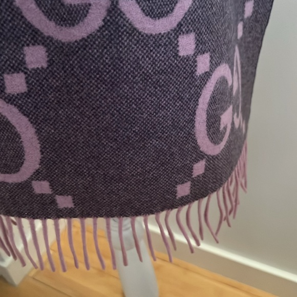 Gucci Lavender Purple Cashmere Scarf and Gloves Set - Picture 8 of 13